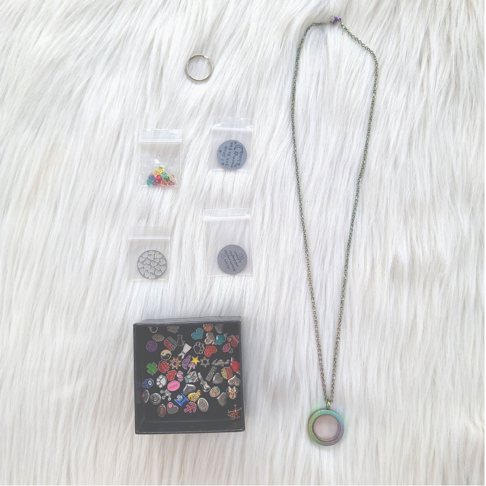 Customizable Shadow Box Pendant Necklace Set